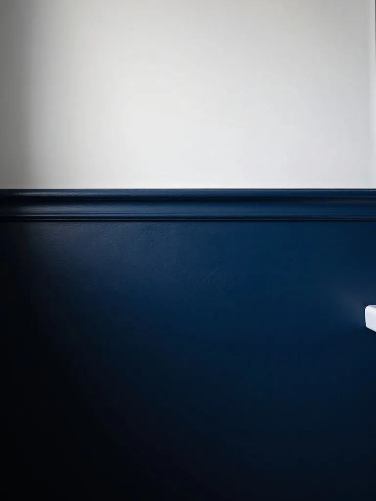 The Two Tone Wall Trick Designers Use to Add Drama Without Risk