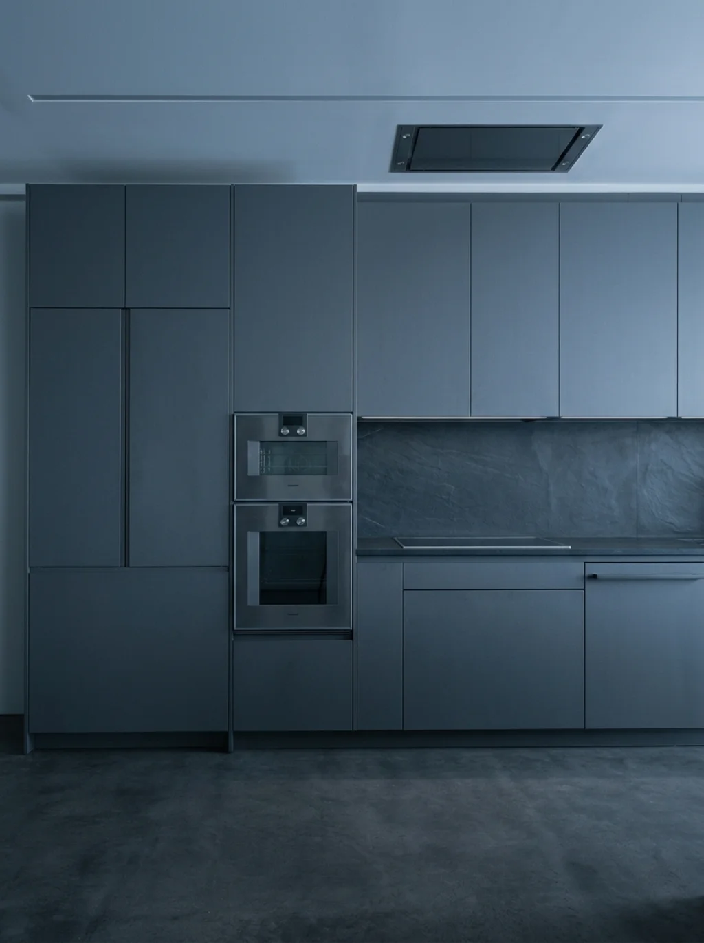 Hidden Appliances Behind Sleek Panels Keep Chaos Out of Sight Completely