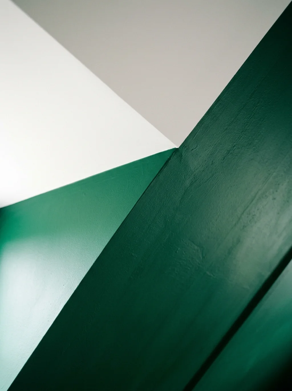 Bold Wall Colors Turn Awkward Angles Into Design Advantages